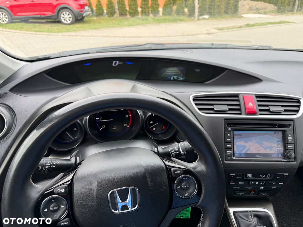 Honda Civic 1.6 i-DTEC Executive Black Edition - 28