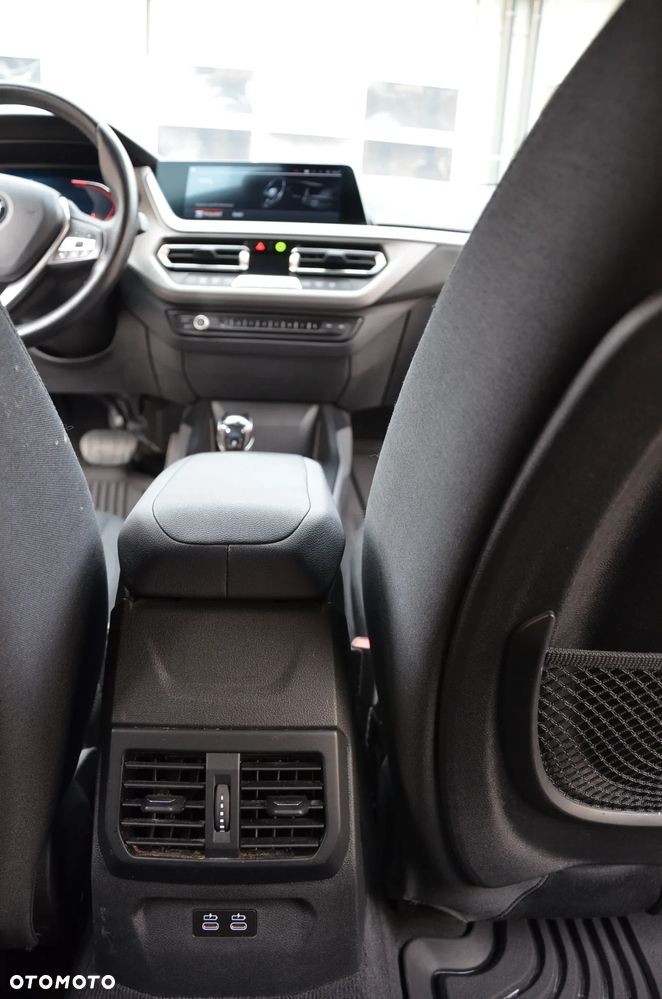 BMW Seria 2 218i Sport Line - 16