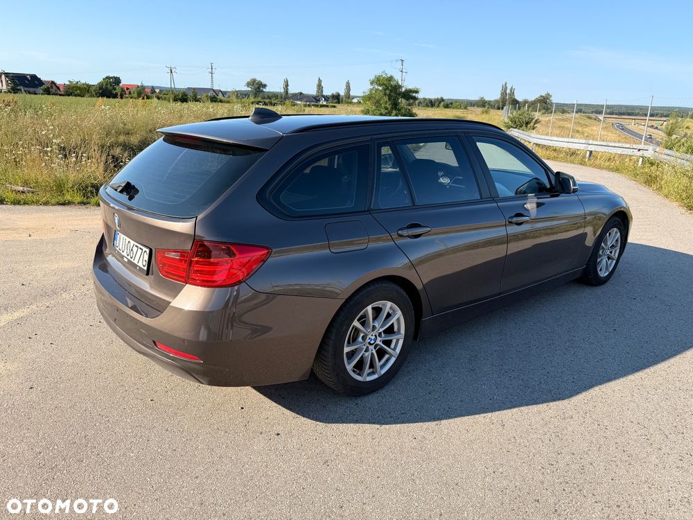 BMW Seria 3 320d - 11