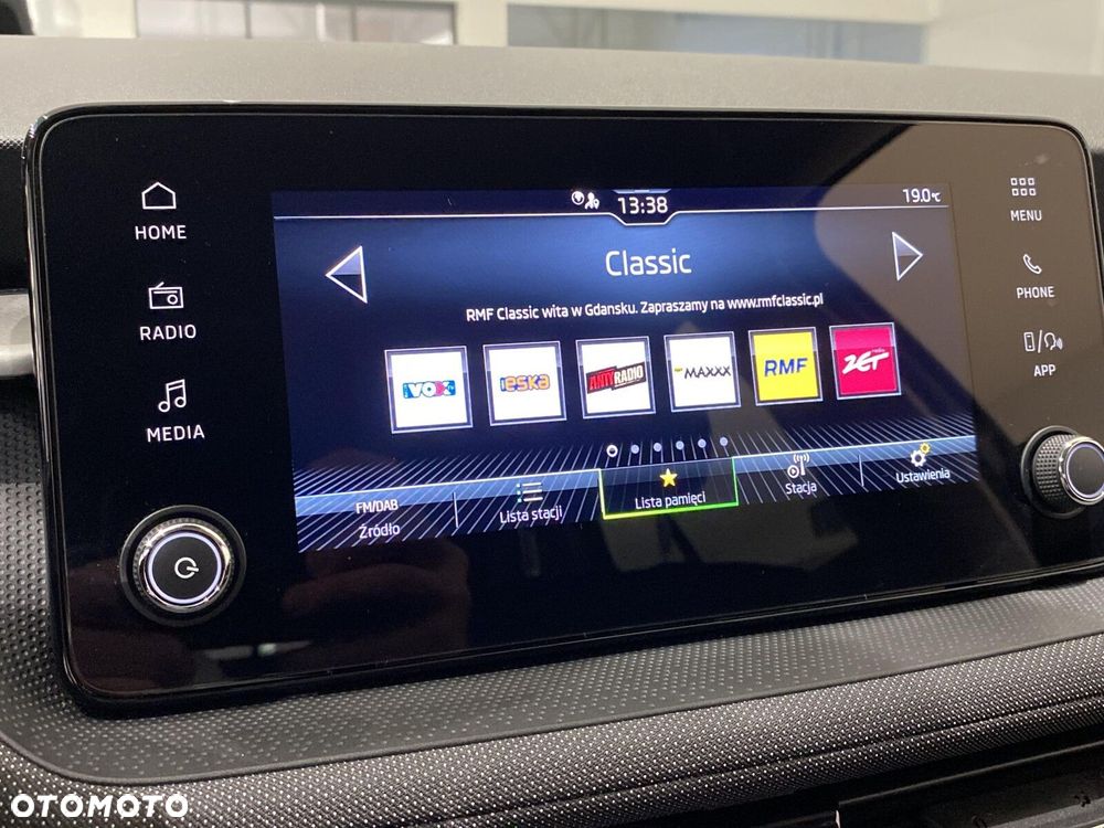 Skoda Fabia 1.0 TSI Selection DSG - 25