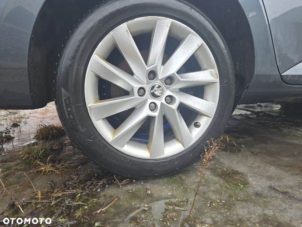 Skoda Superb 2.0 TDI DSG Style - 19