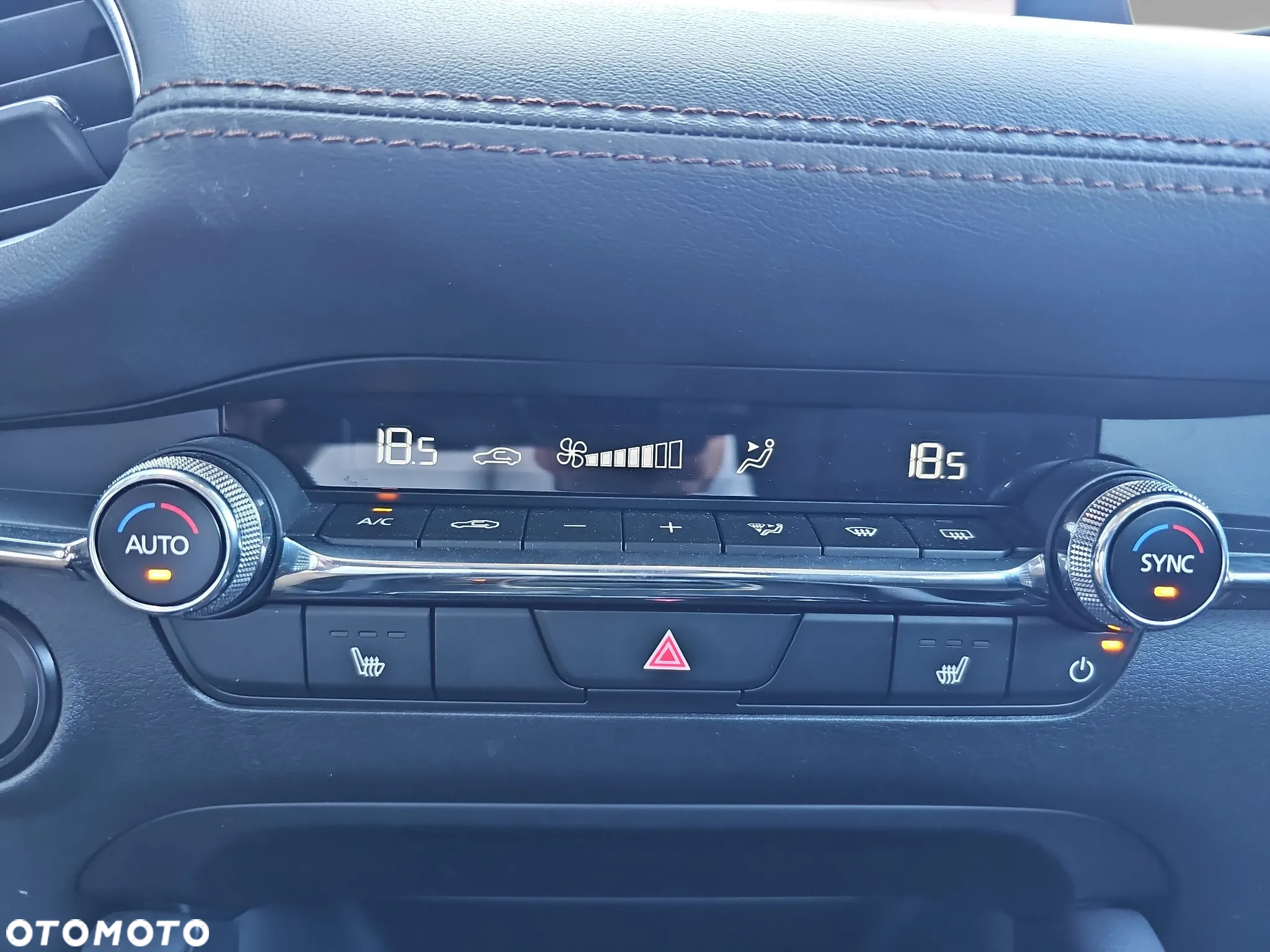 Mazda 3 2.0 mHEV Exclusive Line - 20