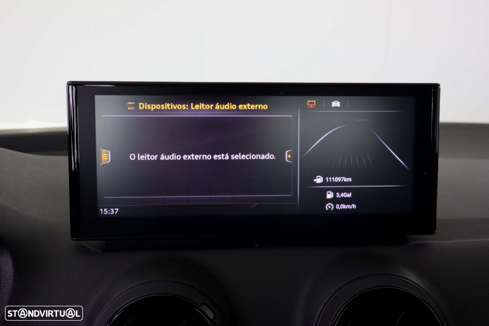 Audi Q2 1.6 TDI Design - 33