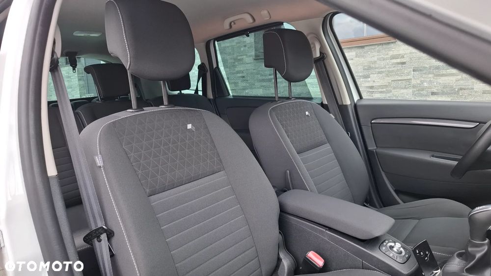 Renault Grand Scenic dCi 110 EDC LIMITED - 29