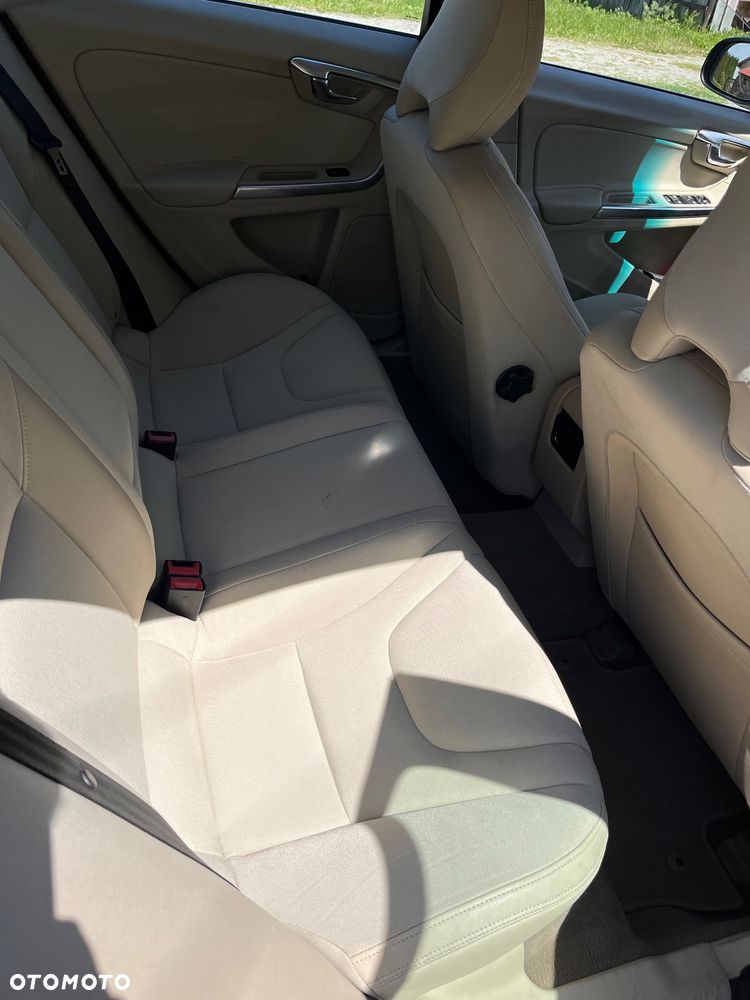 Volvo S60 D3 Geartronic Momentum - 21