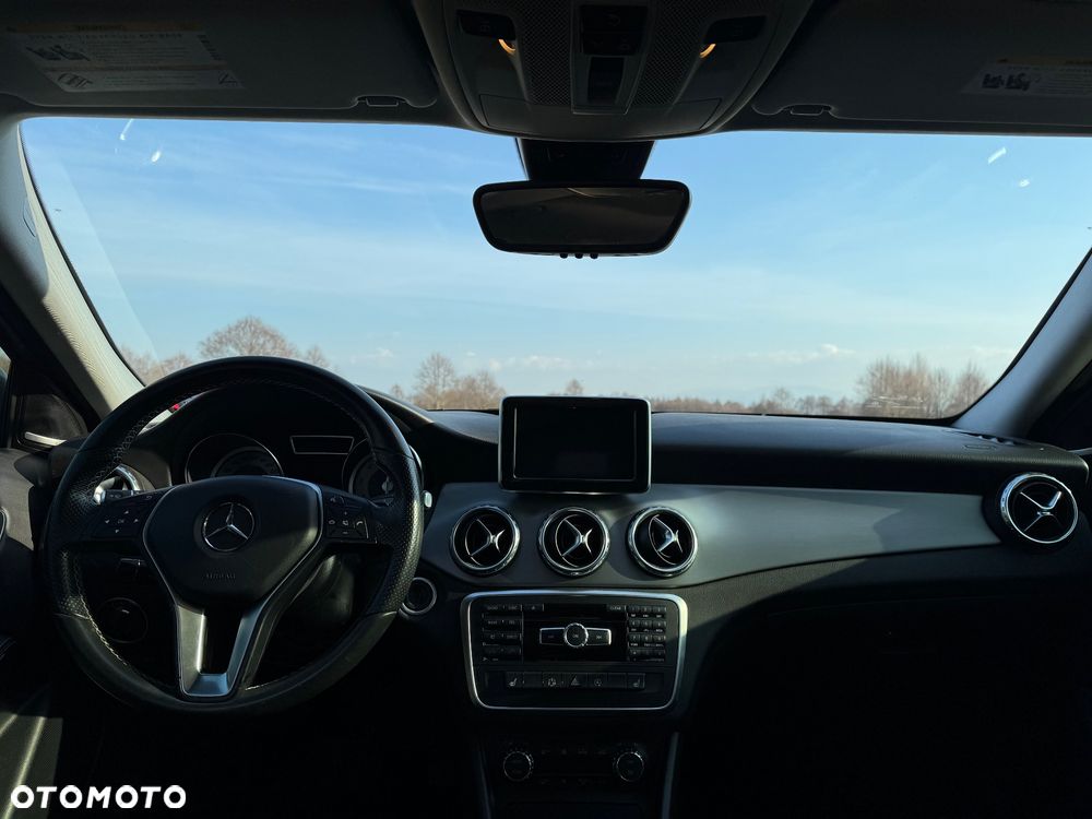Mercedes-Benz GLA 250 7G-DCT Activity Edition - 21