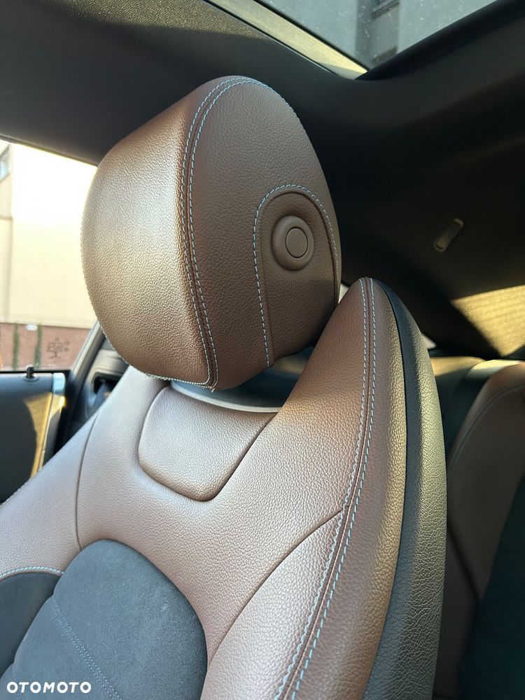 Mercedes-Benz Klasa C 300 7G-TRONIC - 16