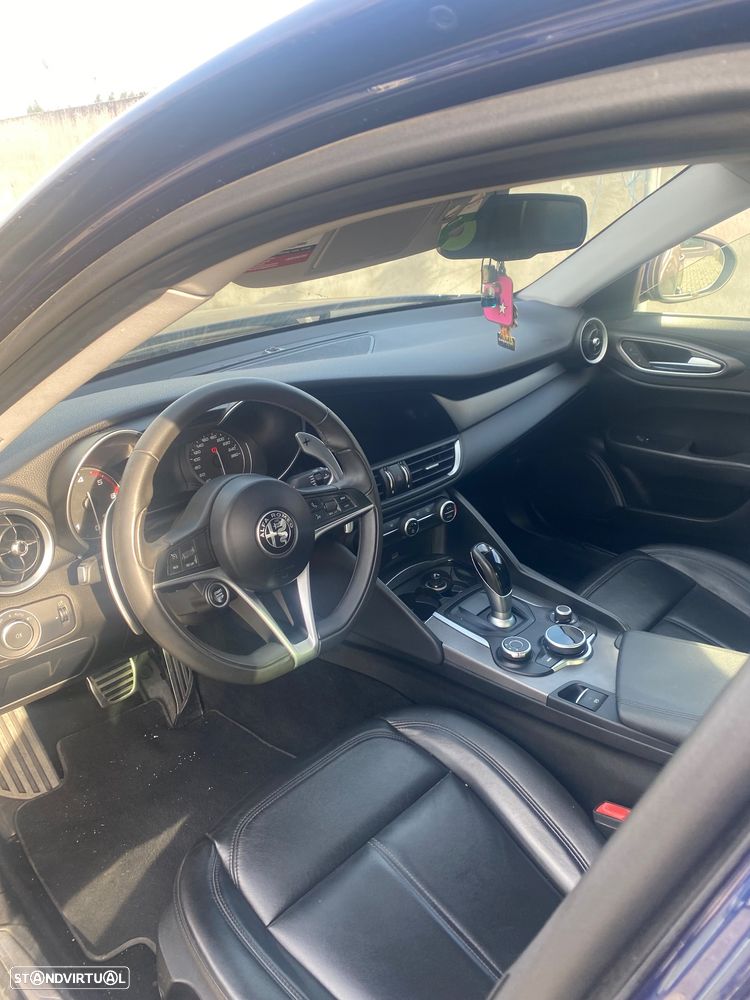 Alfa Romeo Giulia 2.2 D Super AT8 - 5