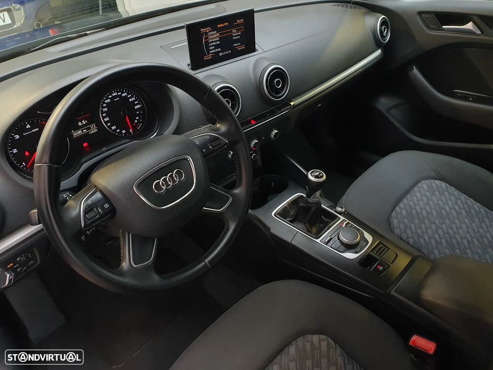 Audi A3 Sportback 1.6 TDI Advance - 3