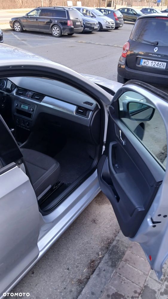 Skoda RAPID 1.6 TDI DPF Edition - 27