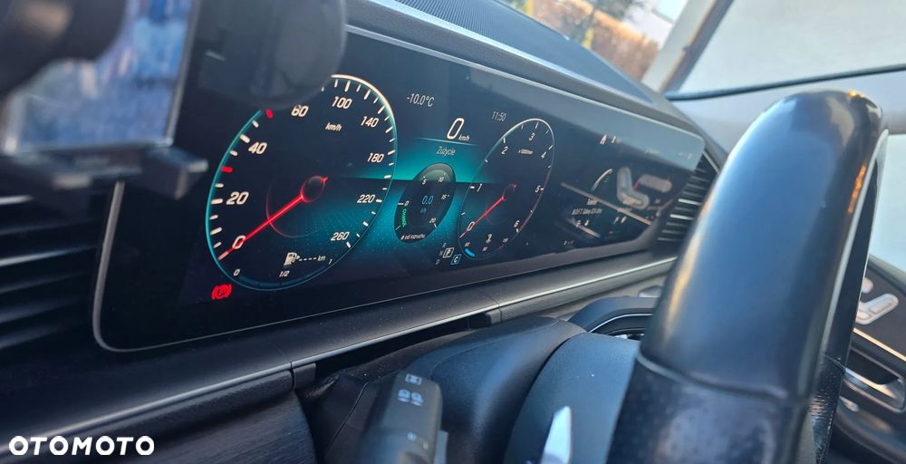 Mercedes-Benz GLE - 29