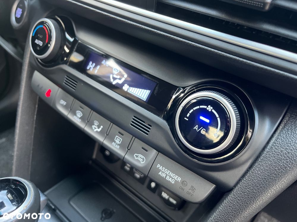 Hyundai Kona - 25