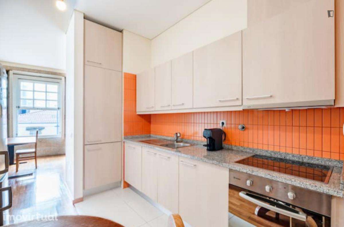 Apartamento com 1 quartos - localizado em Cedofeita Porto - Grande imagem: 4/14