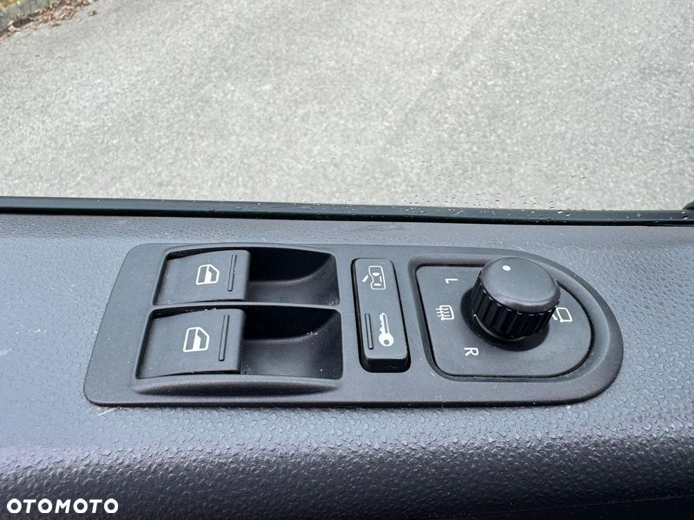 Volkswagen TRANSPORTER L2H1 - 12