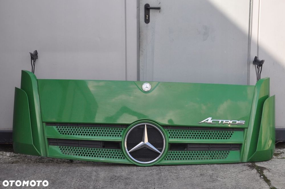 ATRAPA MASKA ACTROS MP4 14R E6 - 1