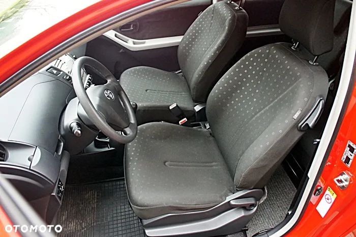 Toyota Yaris 1.0 Luna A/C - 16