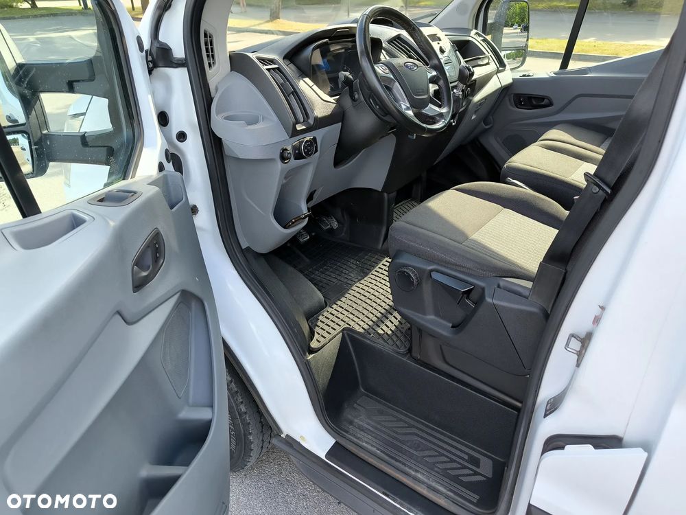 Ford Transit - 23