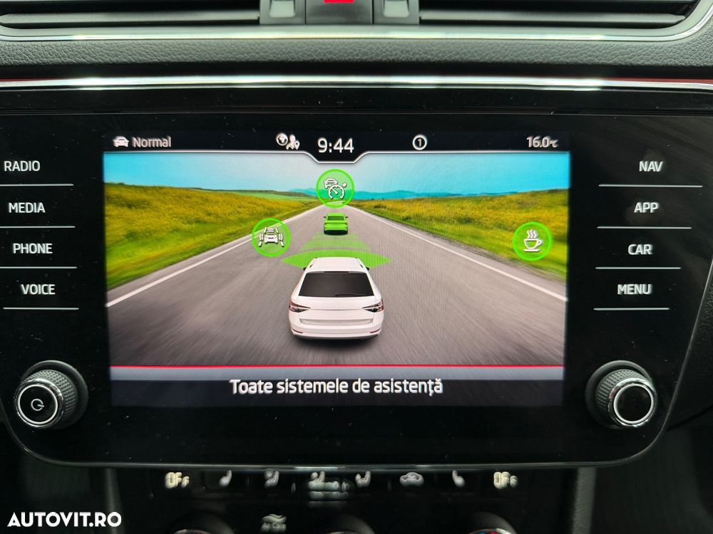 Skoda Superb 2.0 TDI DSG Ambition - 24