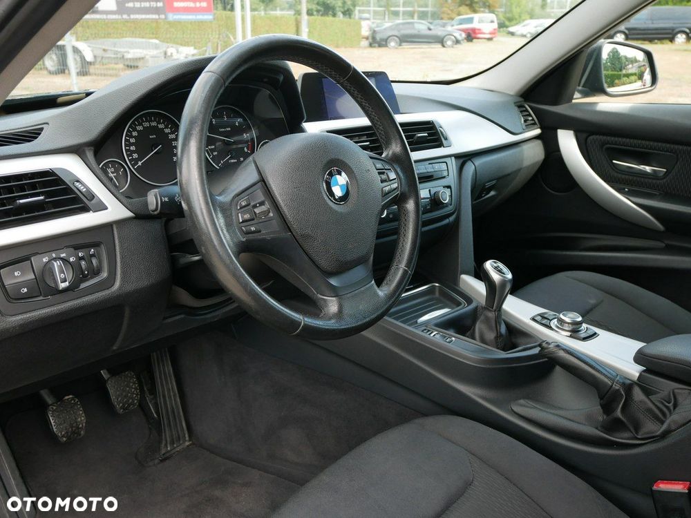 BMW Seria 3 316d - 11