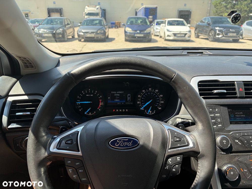 Ford Fusion - 16