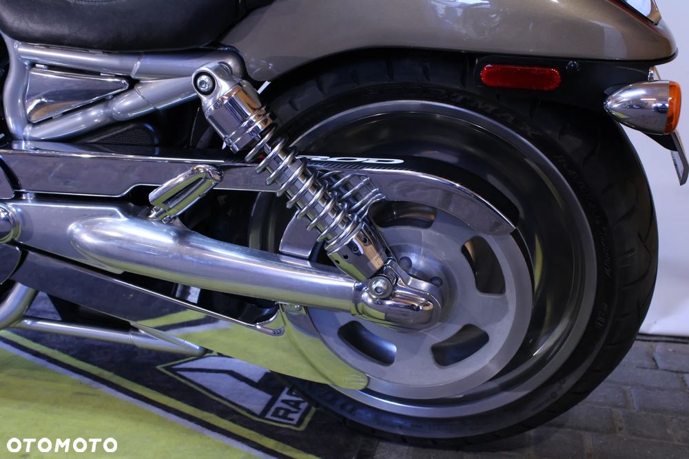 Harley-Davidson V-Rod Street Rod - 21