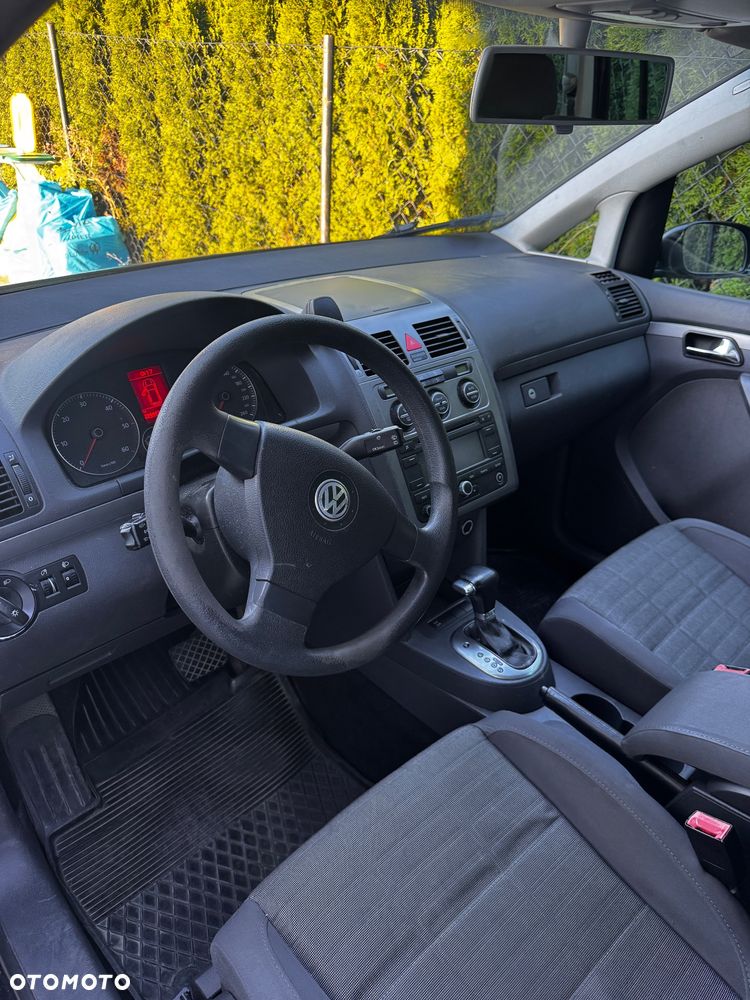 Volkswagen Touran 1.9 TDI DPF Trendline DSG - 39