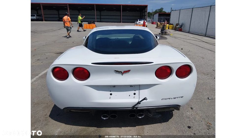Chevrolet Corvette - 8