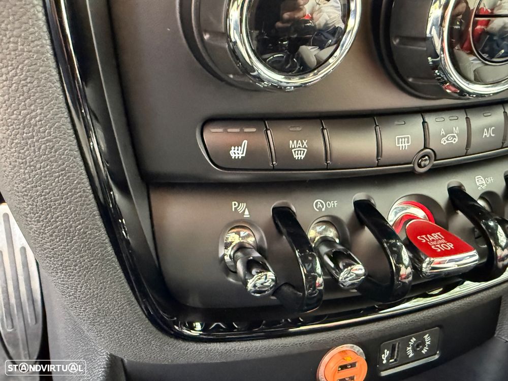 MINI Clubman Cooper SD ALL4 Auto Desportiva - 25