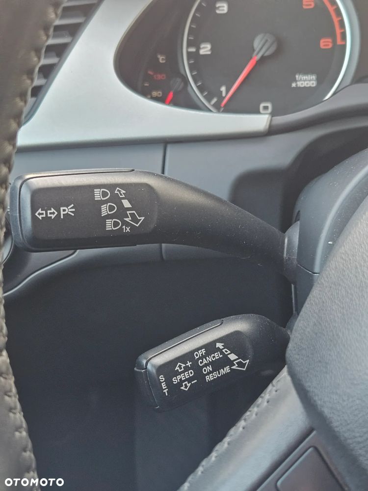 Audi A4 Avant 2.0 TDI DPF Ambiente - 33