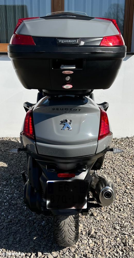 Peugeot Metropolis - 10