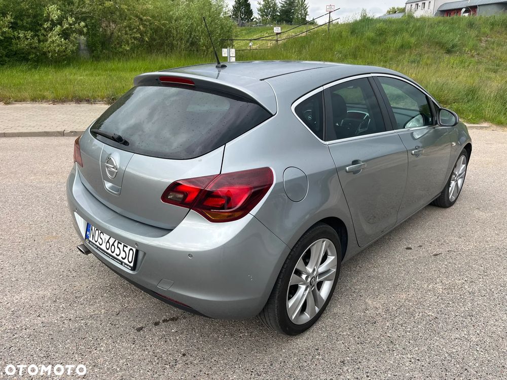 Opel Astra 1.4 T Cosmo S&S - 3