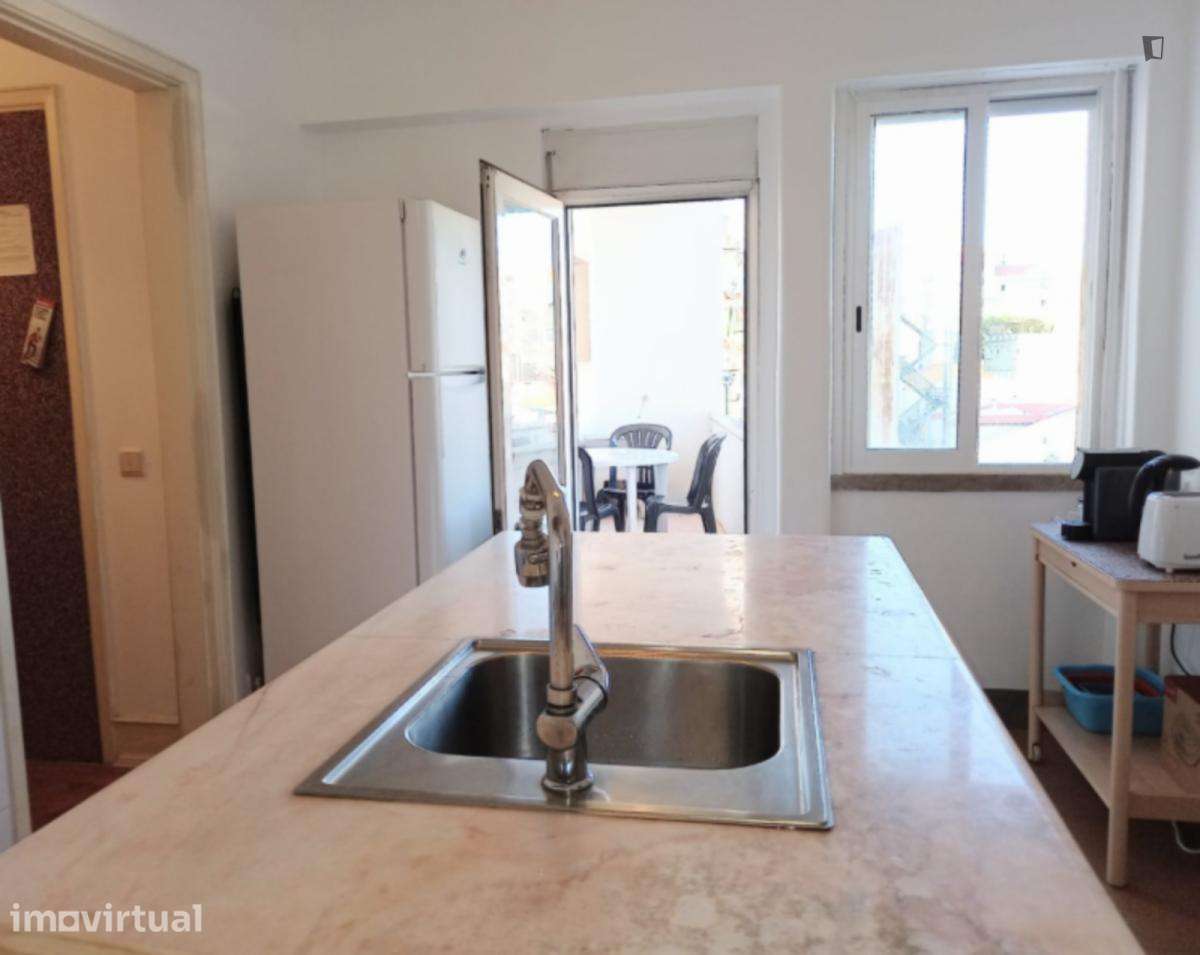 Quarto - localizado em Arroios Lisbon - Grande imagem: 5/8