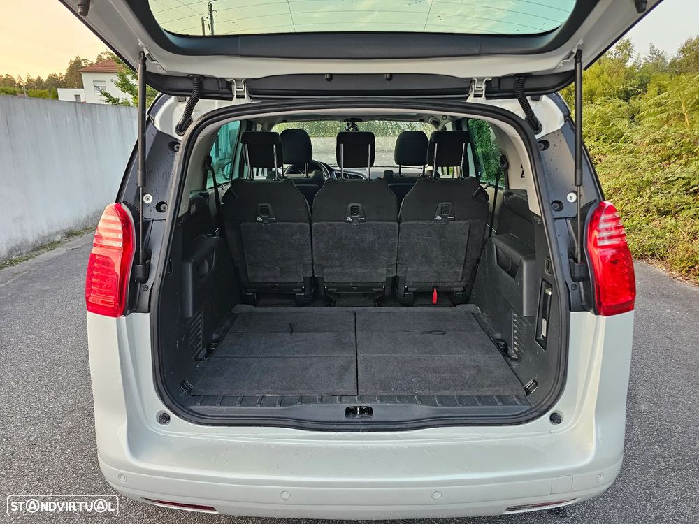 Peugeot 5008 1.6 HDi 7L Allure - 36