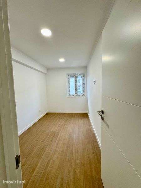 T3 renovado a estrear no Monte Abraão, Sintra - Grande imagem: 4/11