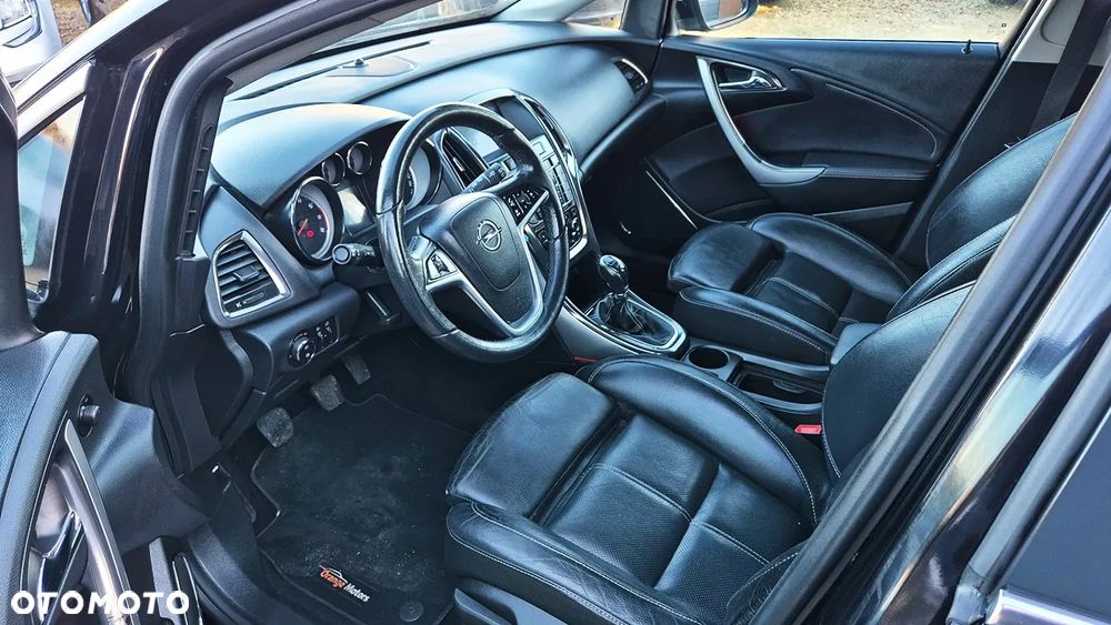 Opel Astra 1.4 Turbo Cosmo - 29