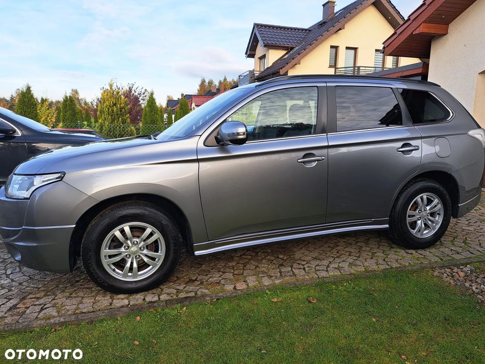 Mitsubishi Outlander 2.2 DI-D 2WD Plus - 11