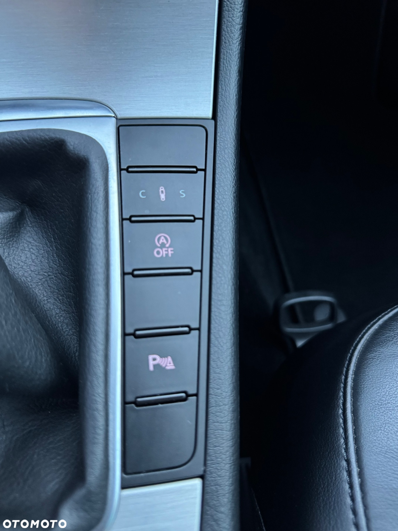 Volkswagen Passat 2.0 TDI Highline - 28