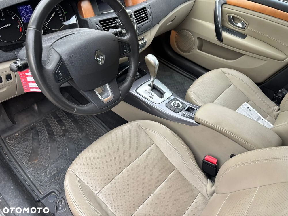 Renault Laguna V6 dCi 235 FAP Initiale - 9