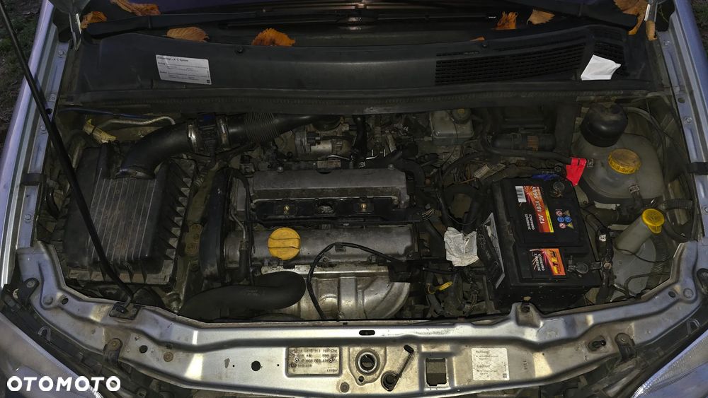 Opel Zafira 1.8 16V Elegance - 9