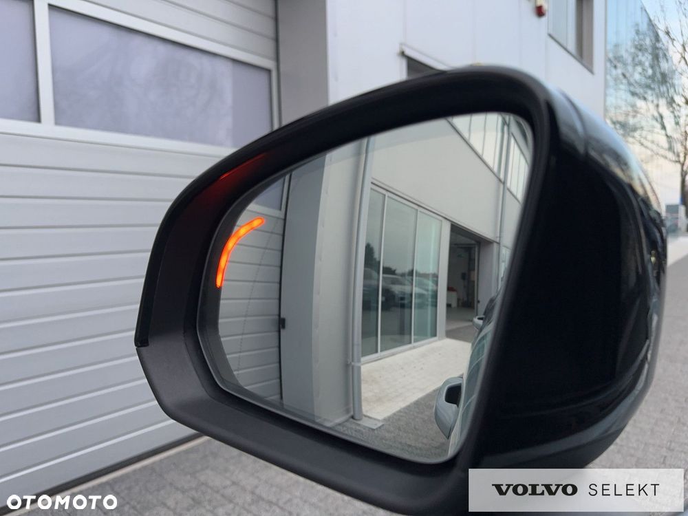 Volvo XC 40 B3 B DKG Plus Dark - 31