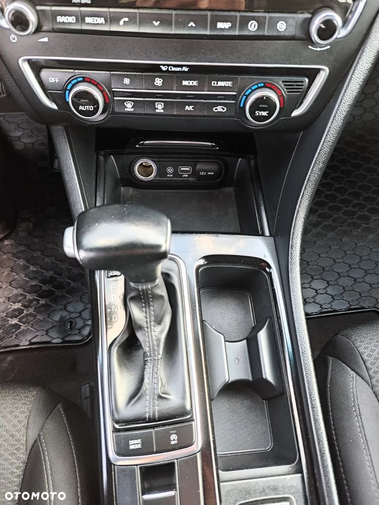 Kia Optima 1.7 CRDI L DCT - 21