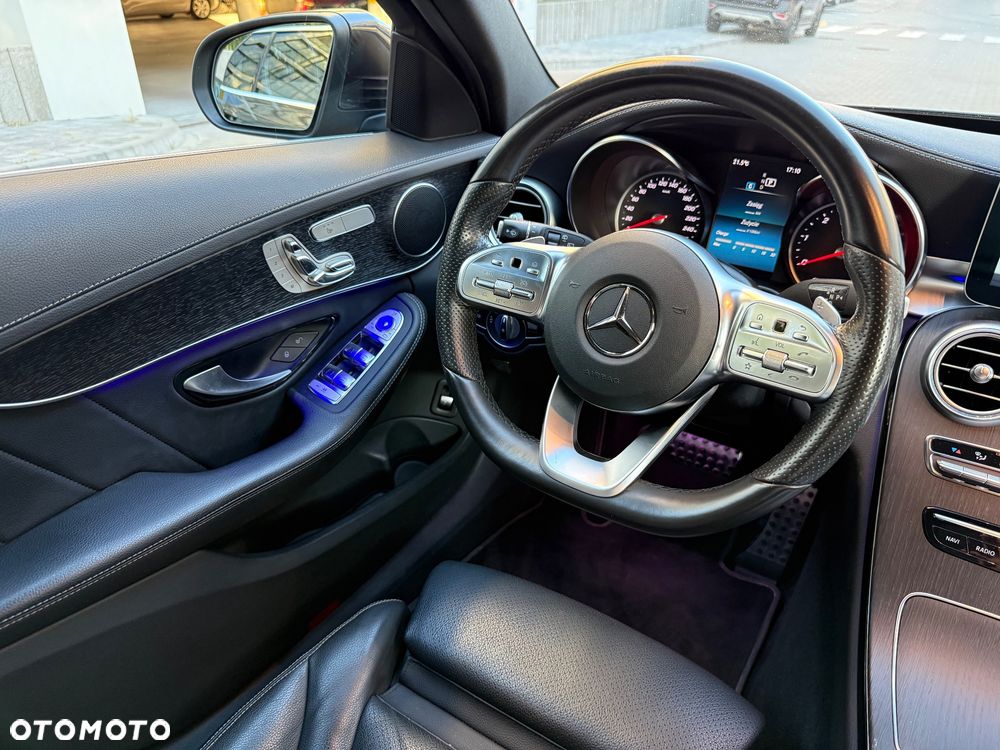 Mercedes-Benz Klasa C 300 d 4MATIC 9G-TRONIC - 19