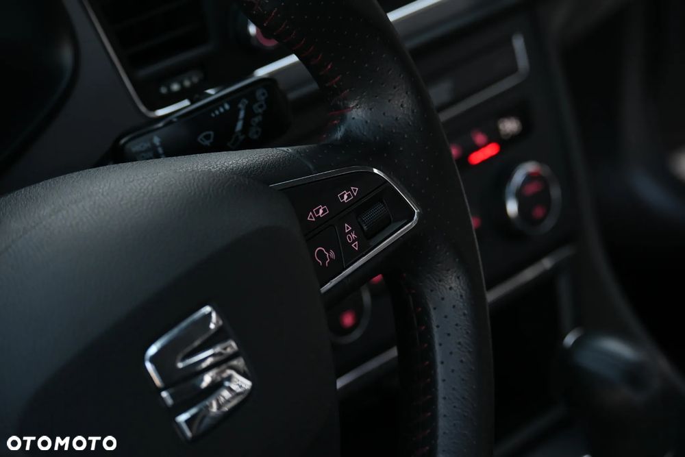 Seat Leon 2.0 TDI DPF Start&Stop DSG FR - 33