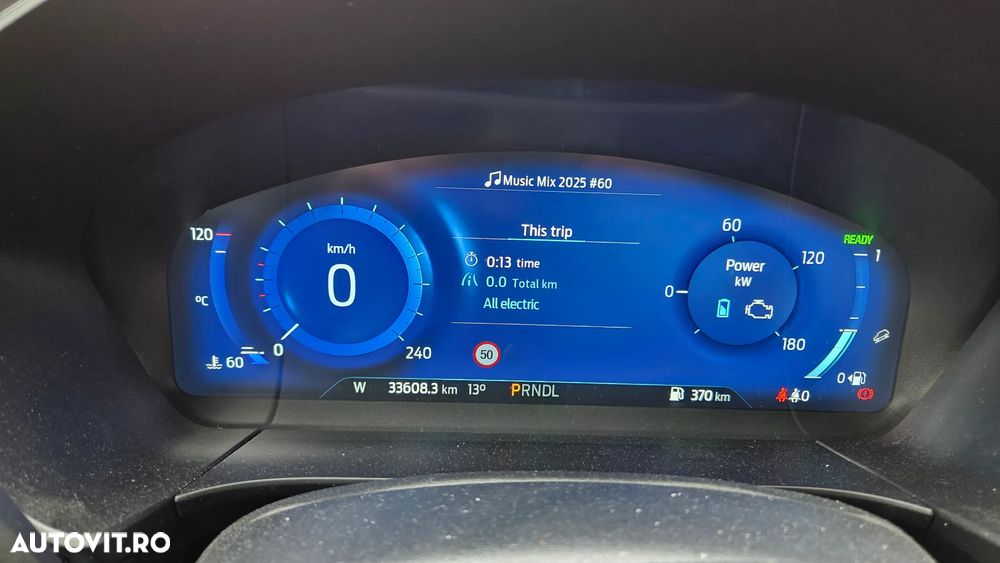 Ford Kuga 2.5 Duratec FHEV AWD ST Line - 2