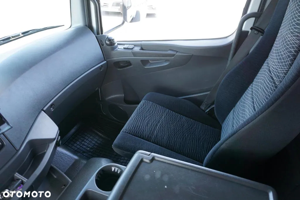 Mercedes-Benz ATEGO / 1524 / ACC / EURO 6 / IZOTERMA + WINDA / 16 PALET - 40
