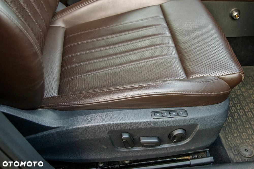 Skoda Superb 1.8 TSI L&K DSG - 16