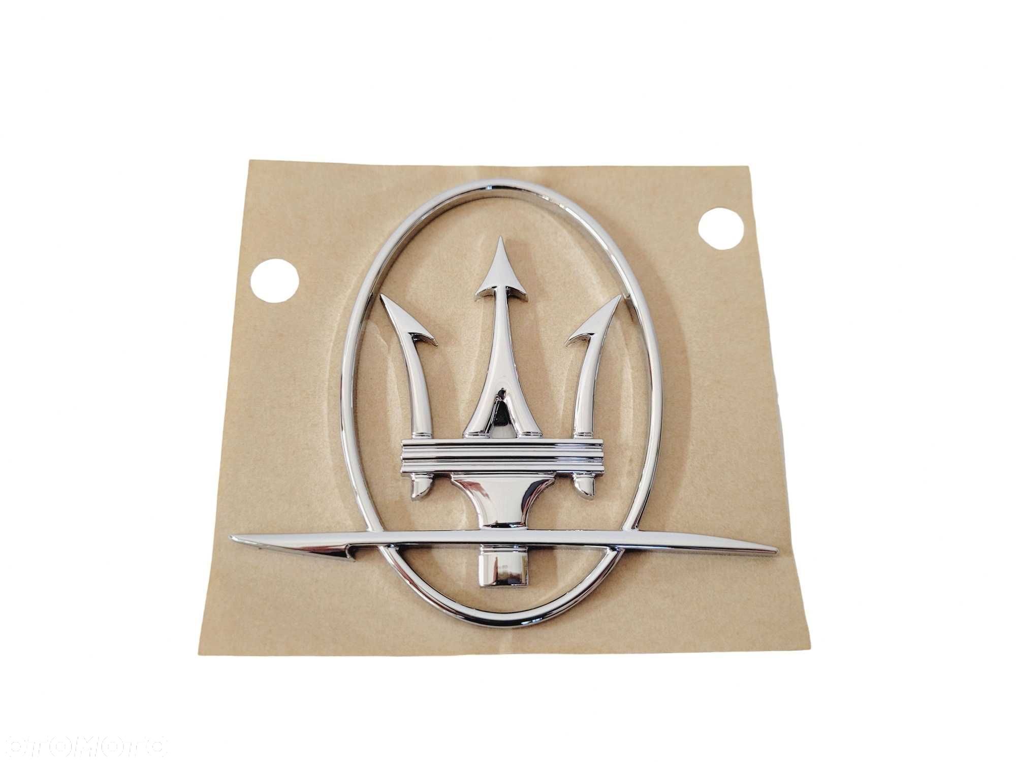 Maserati Granturismo Quattroporte - znaczek logo emblemat błotnik TYŁ - 1