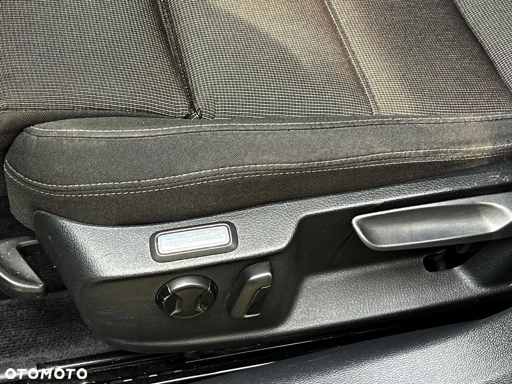 Volkswagen Passat - 15