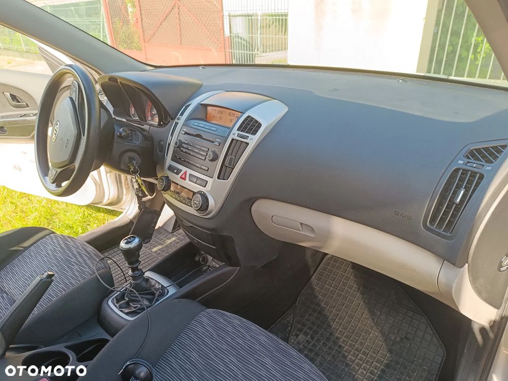 Kia Ceed 1.6 Crdi Comfort - 2
