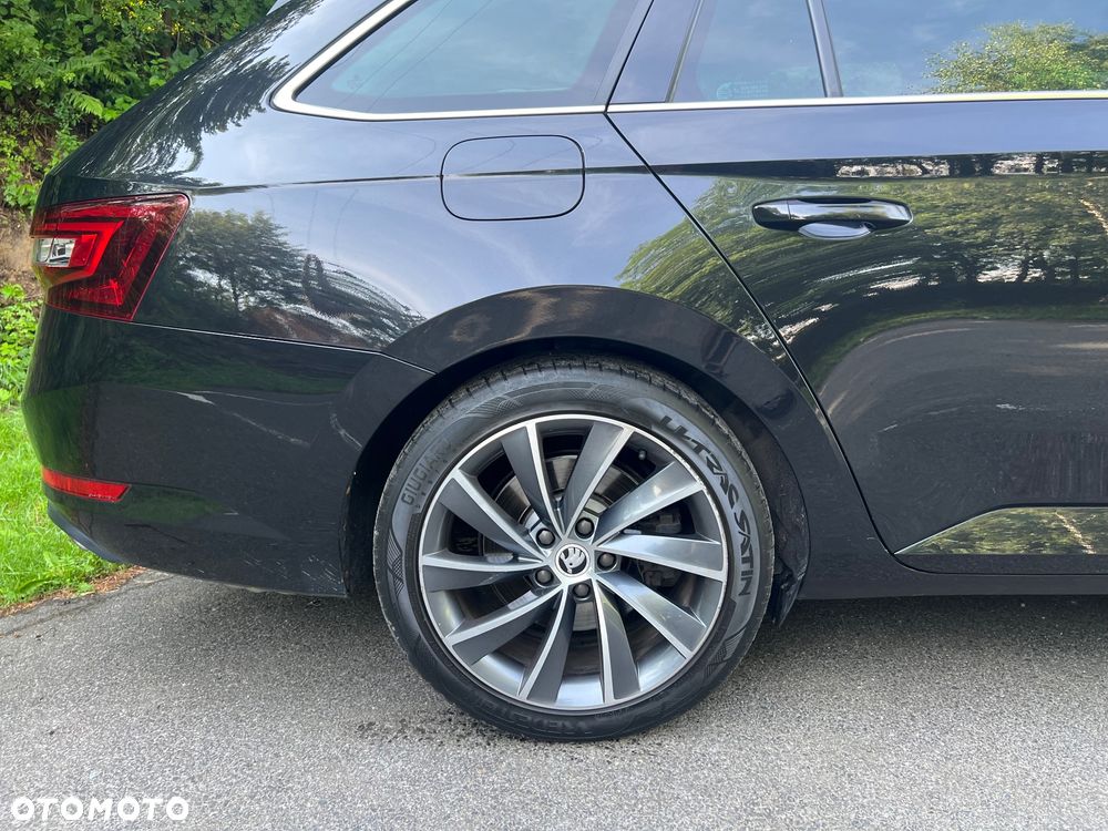 Skoda Superb 2.0 TSI 4x4 L&K DSG - 8